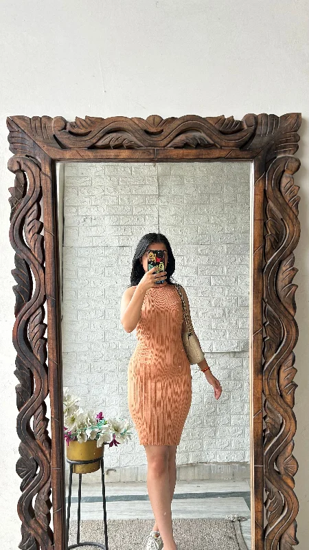 High-fashion styles at affordable prices   Long - sleeved bodycon dress in a stretchy fabric for comfortCute dress 32-34 bust/length:33