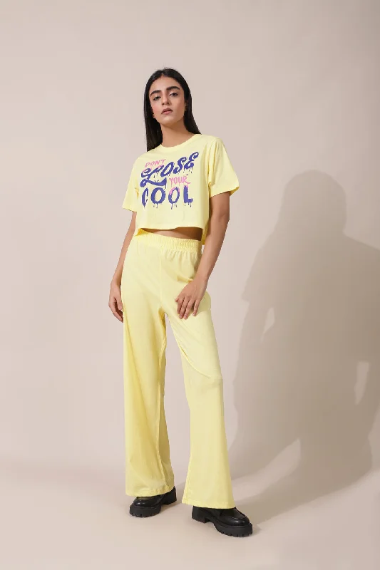 Fashion-forward women’s clothing on a budget   CROPPED GRAPHIC TEE